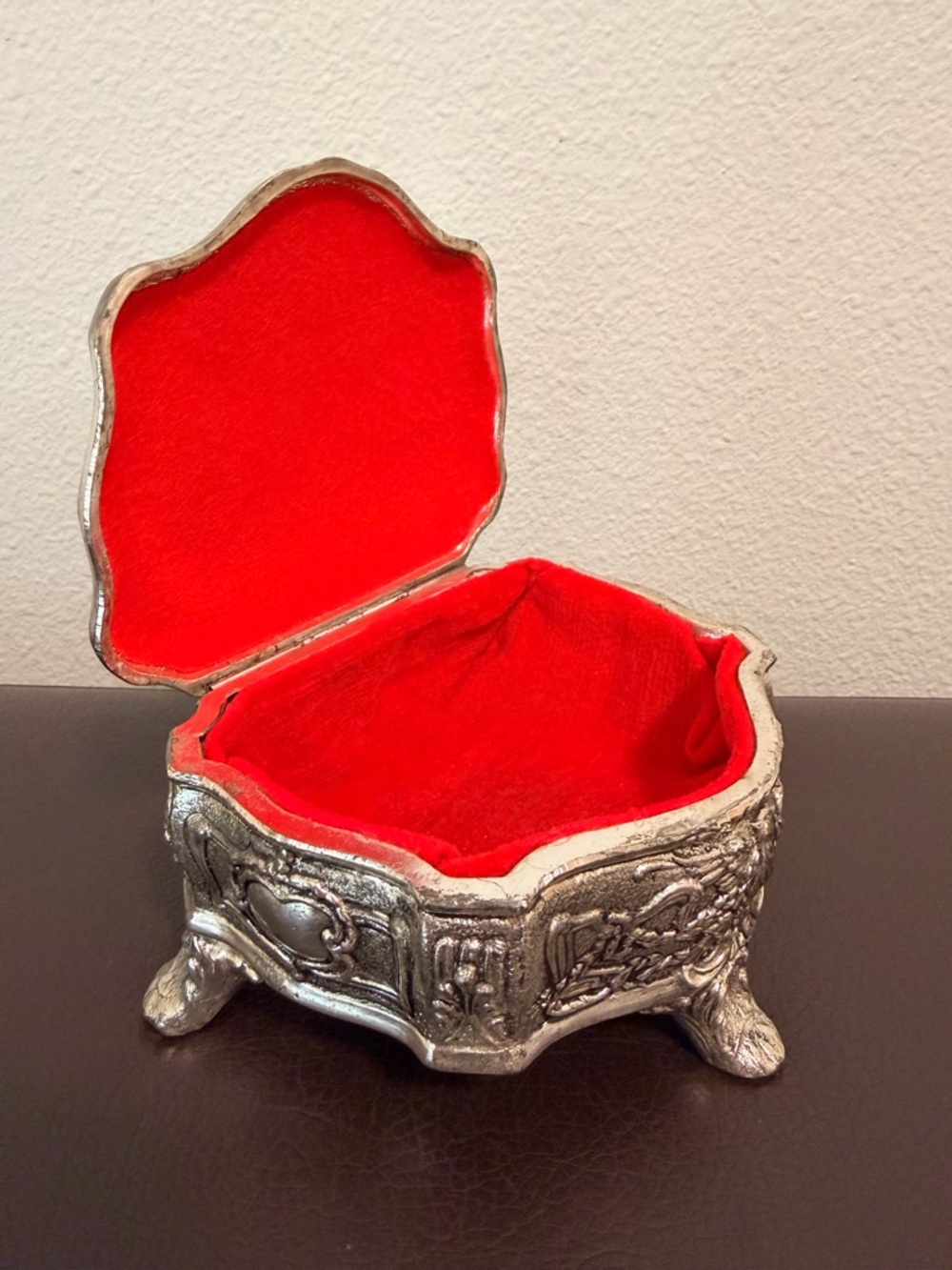 Vintage Japan Silver Tone Footed Jewelry Trinket Box Red Velvet Lined